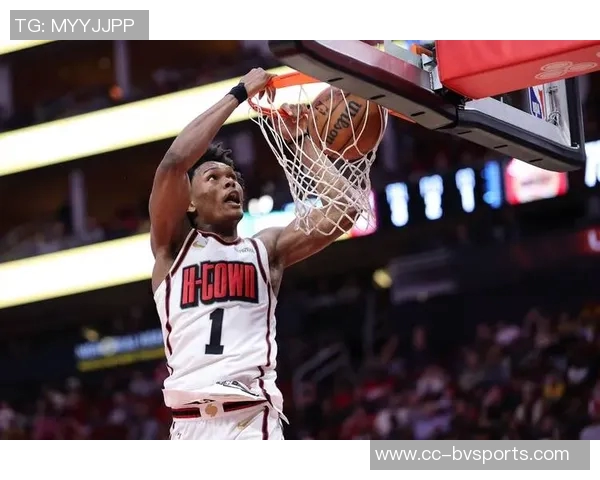 小佩顿强调年轻球员的重要性以减轻老将压力并提升球队整体实力