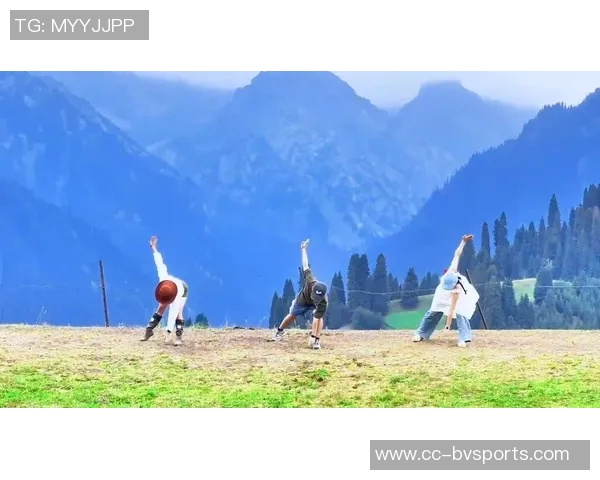 小南斯篮下强势进攻旱地拔葱单臂暴扣展现霸主风范