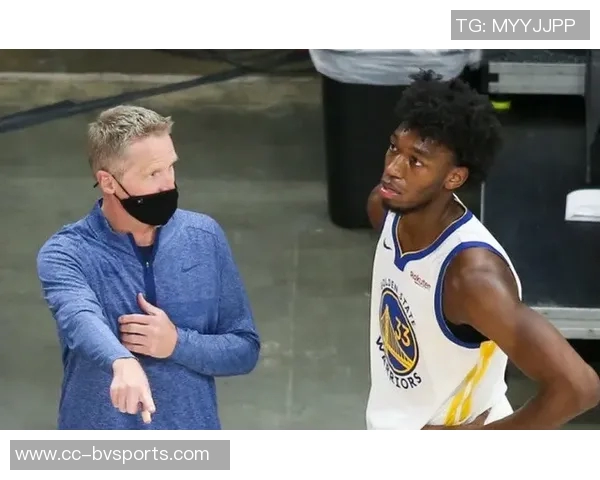 西媒报道孔德今日训练归队拉菲尼亚莱万奥尔莫等人缺席