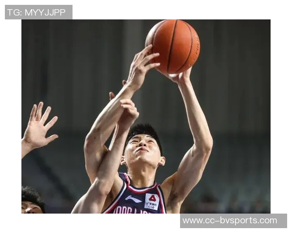 刘颜诚表现出色5投2中贡献5分3篮板1助攻助力球队胜利