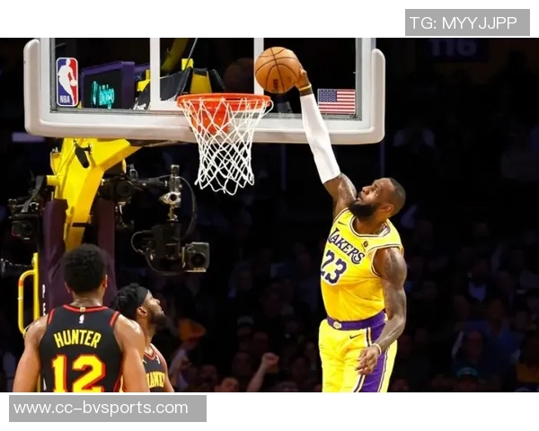 CC单场豪取30分5板10助3断3帽上一位东部球员是09年詹姆斯