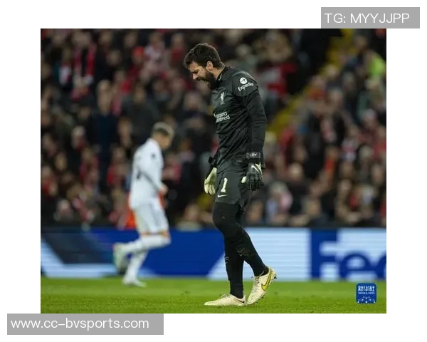 莫伦特斯谈维尼修斯与门将碰撞事件强调偶然性并分享个人经历 莫伦特斯谈维尼修斯与门将碰撞事件强调偶然性并分享个人经历