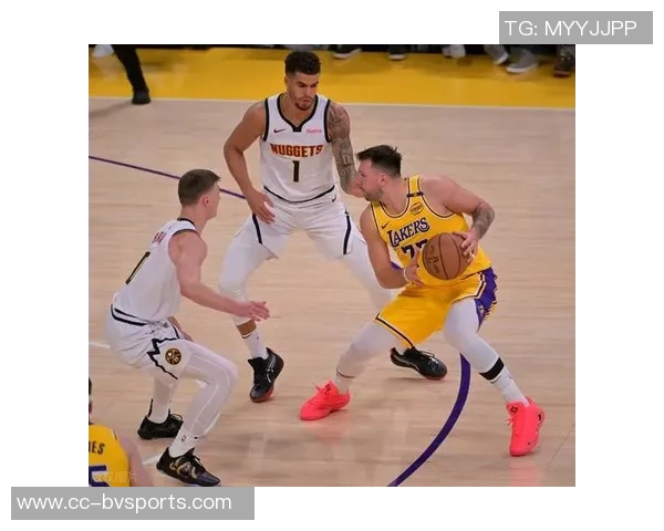 二人组得分榜揭晓东契奇与里夫斯强势领跑SGA与切特紧随其后 二人组得分榜揭晓东契奇与里夫斯强势领跑SGA与切特紧随其后